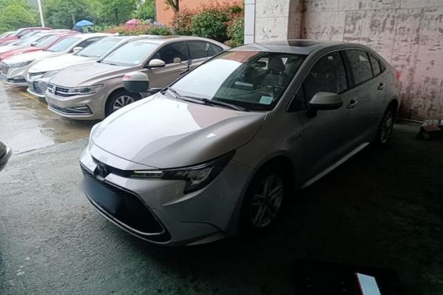 Ojetý Toyota Levin 2021 Dual-Engine 1.8H E-CVT Luxury Edition