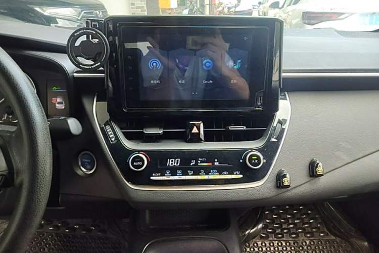 Used Toyota Levin 2021 Dual-Motor 1.8H E-CVT Progressive Edition Audio And AC Panel