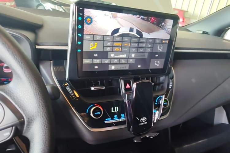 Used Toyota Levin 2021 Dual-Motor 1.8H E-CVT Sport Edition Audio And AC Panel
