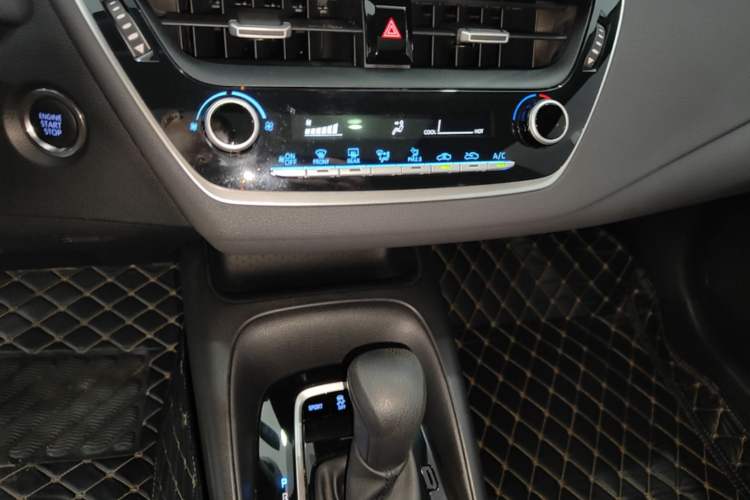 Used Toyota Levin 2021 185T CVT Luxury Edition Audio And AC Panel
