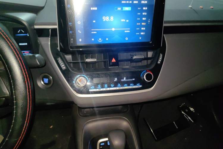 Used Toyota Levin 2021 185T CVT Luxury Edition Audio And AC Panel