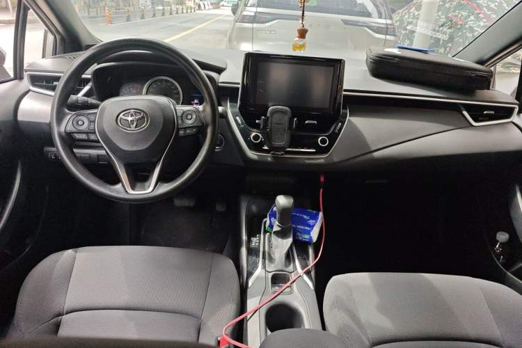 Used Toyota Levin 2021 185T CVT Luxury Edition Center Console