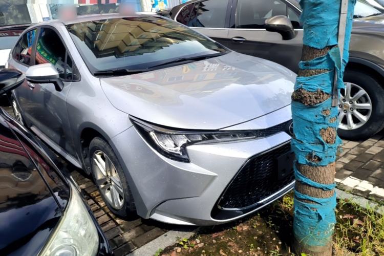 Used Toyota Levin 2021 185T CVT Luxury Edition Front Right 45 Deg