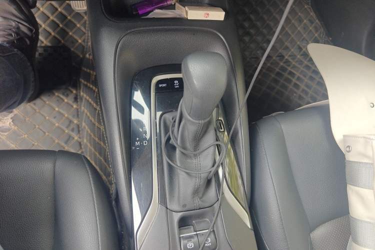Used Toyota Levin 2021 2.0L Luxury Edition Gear Lever