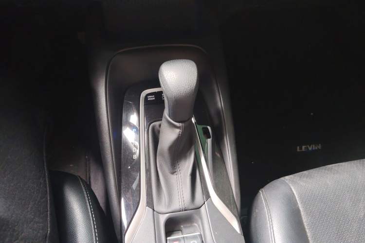 Used Toyota Levin 2021 Dual-Motor 1.8H E-CVT Progressive Edition Gear Lever