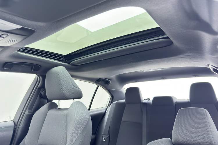 Used Toyota Levin 2021 185T CVT Luxury Edition Interior 5