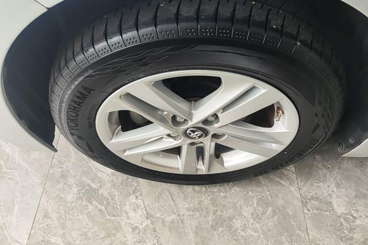 Used Toyota Levin 2021 185T CVT Luxury Edition Left Front Wheel Hub