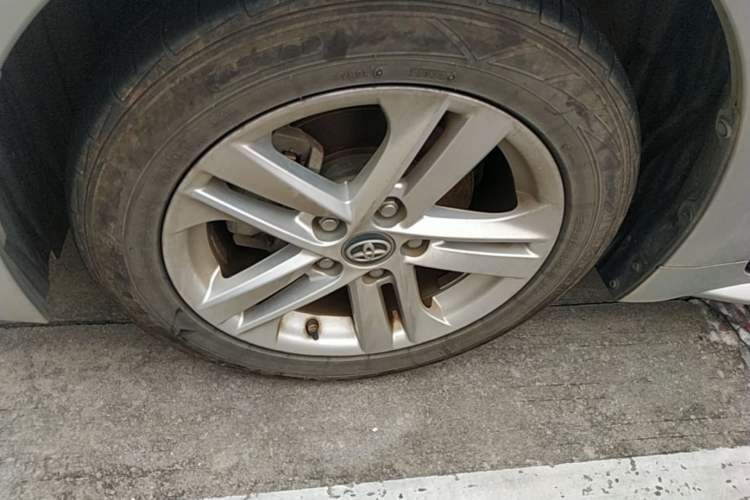 Used Toyota Levin 2021 185T CVT Luxury Edition Left Front Wheel Hub