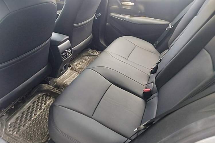 Used Toyota Levin 2021 Dual-Motor 1.8H E-CVT Progressive Edition Left Rear Seat