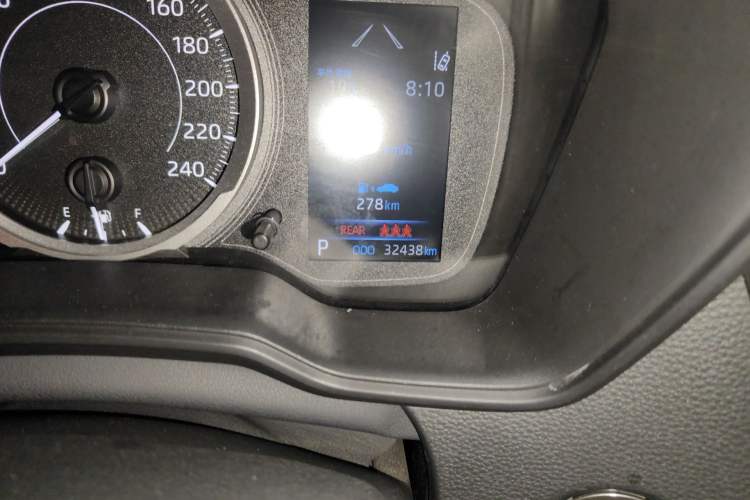 Used Toyota Levin 2021 185T CVT Luxury Edition Odometer Close Up
