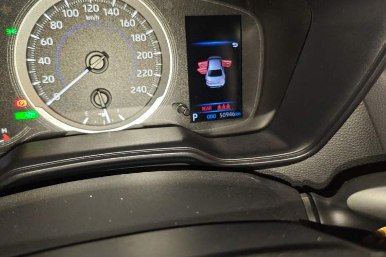 Used Toyota Levin 2021 Dual-Engine 1.8H E-CVT Luxury Edition Odometer Close Up