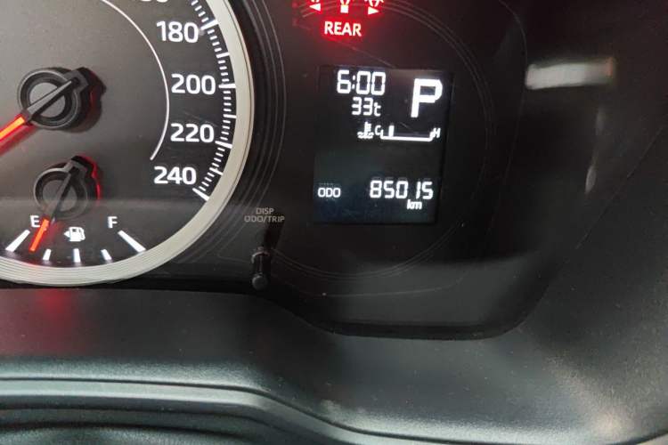 Used Toyota Levin 2021 185T CVT Entry-Level Version Odometer Close Up