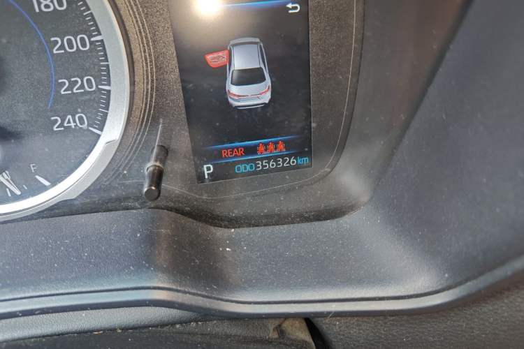 Used Toyota Levin 2021 Dual-Engine 1.8H E-CVT Luxury Edition Odometer Close Up