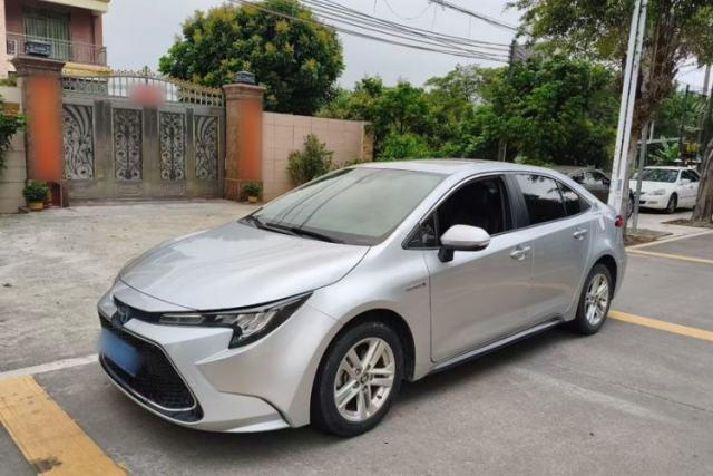 Ojetý Toyota Levin 2021 Dual-Engine 1.8H E-CVT Luxury Edition