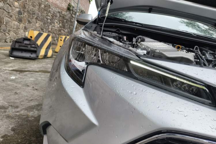 Used Toyota Levin 2021 185T CVT Luxury Edition Right Front Headlight