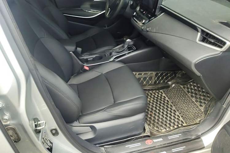 Used Toyota Levin 2021 Dual-Motor 1.8H E-CVT Progressive Edition Right Front Seat