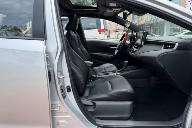 Used Toyota Levin 2021 185T CVT Luxury Edition Right Front Seat