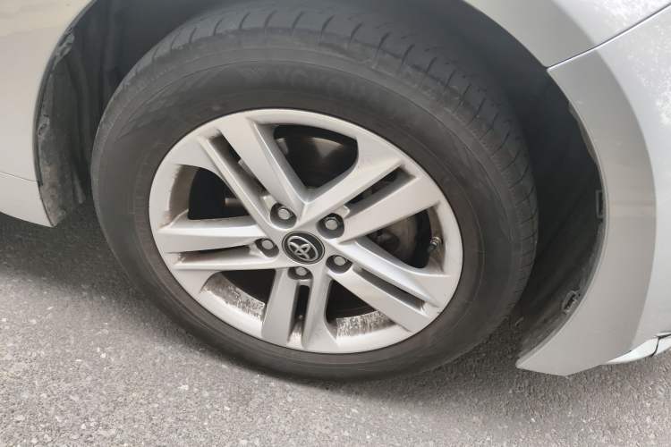 Used Toyota Levin 2021 185T CVT Luxury Edition Right Front Wheel Hub