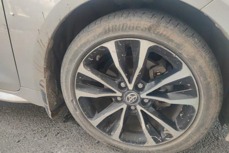 Used Toyota Levin 2021 185T CVT Sport Edition Right Front Wheel Hub