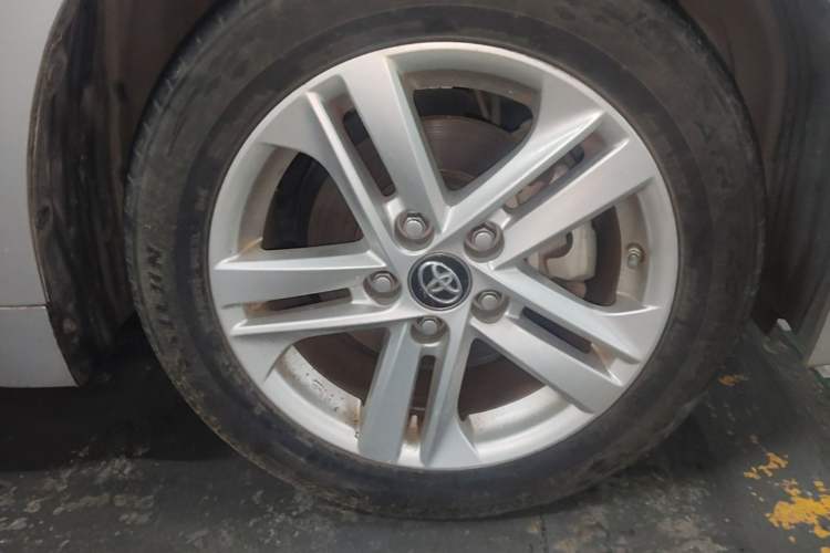 Used Toyota Levin 2021 Dual-Engine 1.8H E-CVT Luxury Edition Right Front Wheel Hub