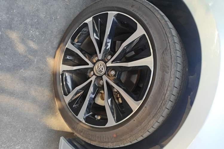 Used Toyota Levin 2021 185T CVT Sport Edition Right Front Wheel Hub