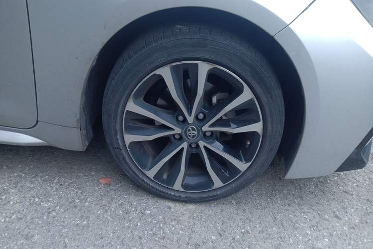 Used Toyota Levin 2021 185T CVT Sport Edition Right Front Wheel Hub