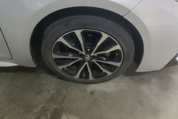 Used Toyota Levin 2021 185T CVT Sport Edition Right Front Wheel Hub