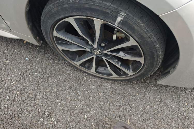 Used Toyota Levin 2021 185T CVT Sport Edition Right Front Wheel Hub