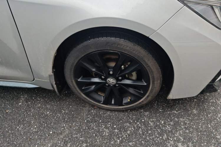 Used Toyota Levin 2021 185T CVT Sport Edition Right Front Wheel Hub