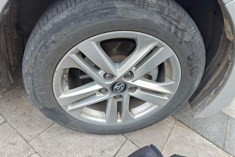 Used Toyota Levin 2021 Dual-Engine 1.8H E-CVT Luxury Edition Right Front Wheel Hub