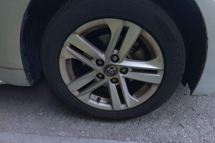 Used Toyota Levin 2021 185T CVT Luxury Edition Right Front Wheel Hub