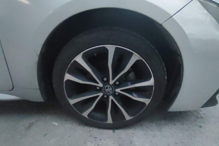 Used Toyota Levin 2021 185T CVT Sport Edition Right Front Wheel Hub