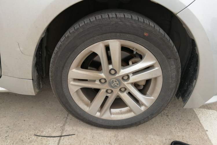 Used Toyota Levin 2021 185T CVT Luxury Edition Right Front Wheel Hub