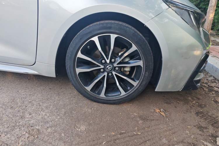 Used Toyota Levin 2021 185T CVT Sport Edition Right Front Wheel Hub