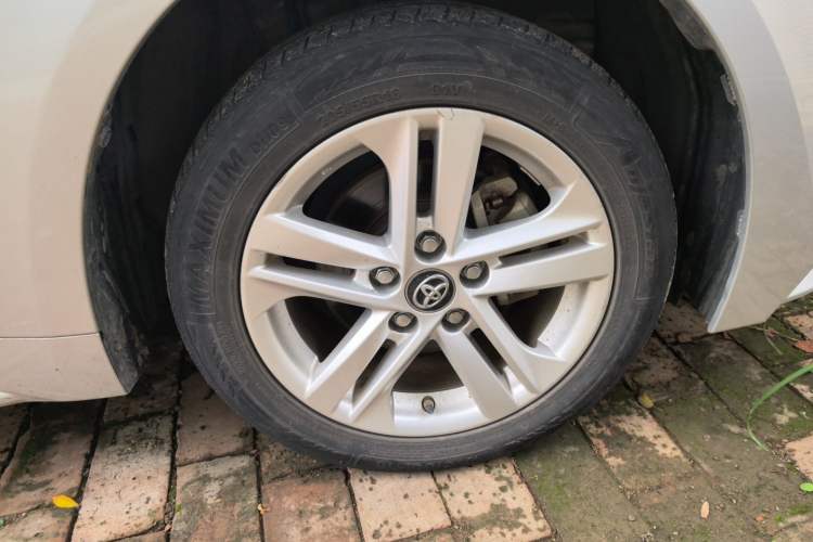 Used Toyota Levin 2021 Dual-Motor 1.8H E-CVT Leading Edition Right Front Wheel Hub