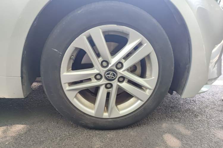 Used Toyota Levin 2021 Dual-Engine 1.8H E-CVT Luxury Edition Right Front Wheel Hub