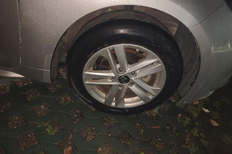 Used Toyota Levin 2021 185T CVT Luxury Edition Right Front Wheel Hub