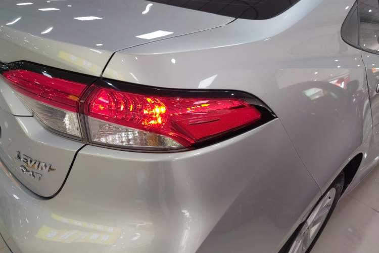 Used Toyota Levin 2021 185T CVT Luxury Edition Right Rear Taillight