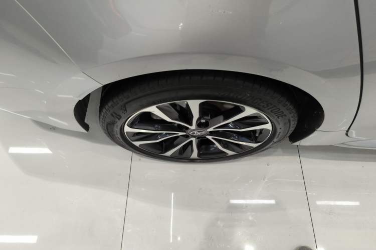 Used Toyota Levin 2021 185T CVT Sport Edition Right Rear Wheel Hub