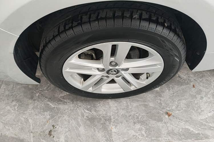 Used Toyota Levin 2021 185T CVT Luxury Edition Right Rear Wheel Hub