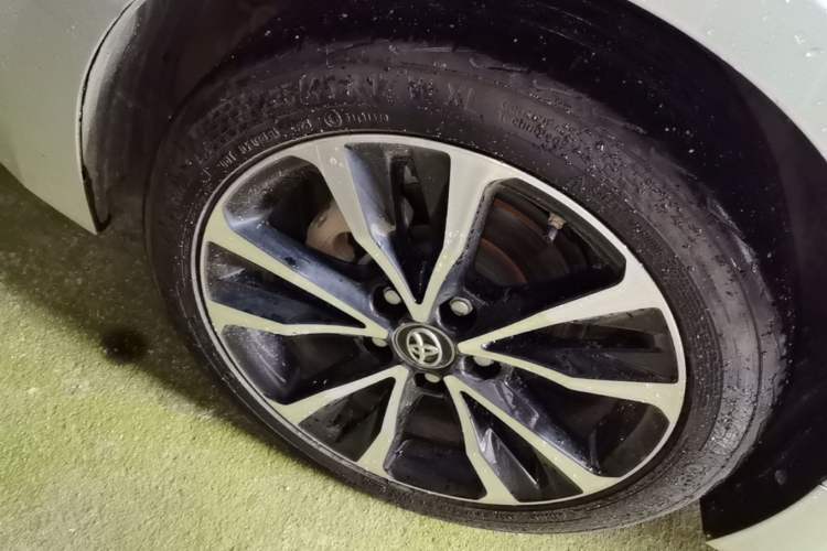 Used Toyota Levin 2021 185T CVT Sport Edition Right Rear Wheel Hub