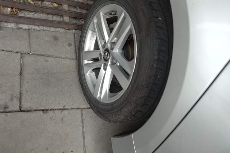 Used Toyota Levin 2021 185T CVT Luxury Edition Right Rear Wheel Hub