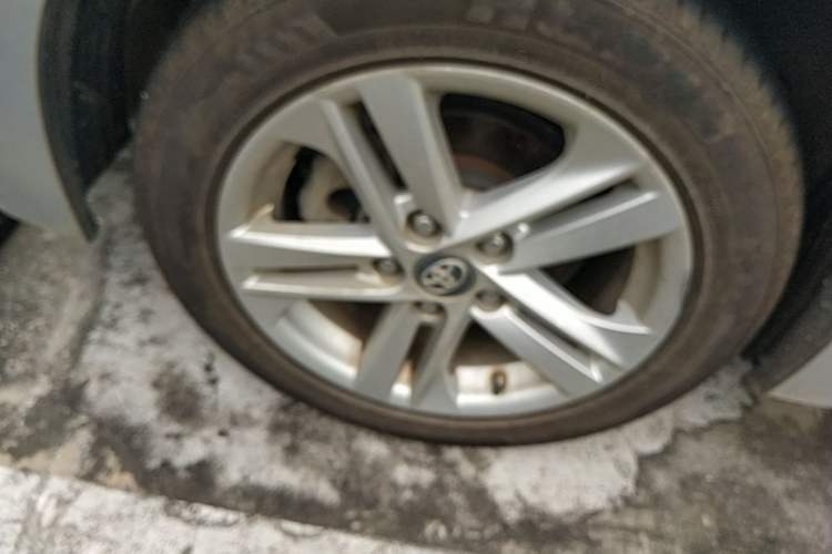 Used Toyota Levin 2021 185T CVT Luxury Edition Right Rear Wheel Hub