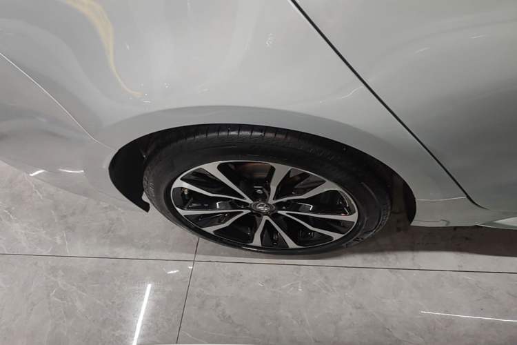 Used Toyota Levin 2021 185T CVT Sport Edition Right Rear Wheel Hub