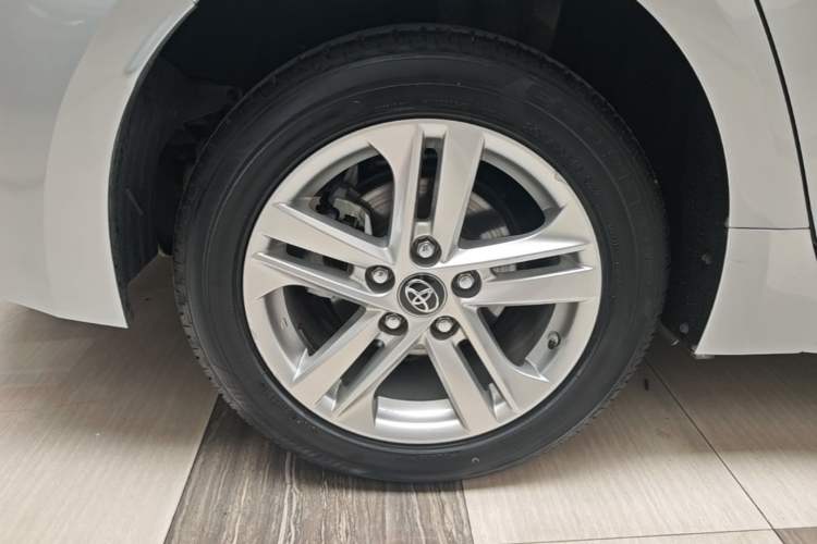 Used Toyota Levin 2021 185T CVT Luxury Edition Right Rear Wheel Hub