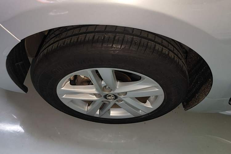 Used Toyota Levin 2021 185T CVT Luxury Edition Right Rear Wheel Hub