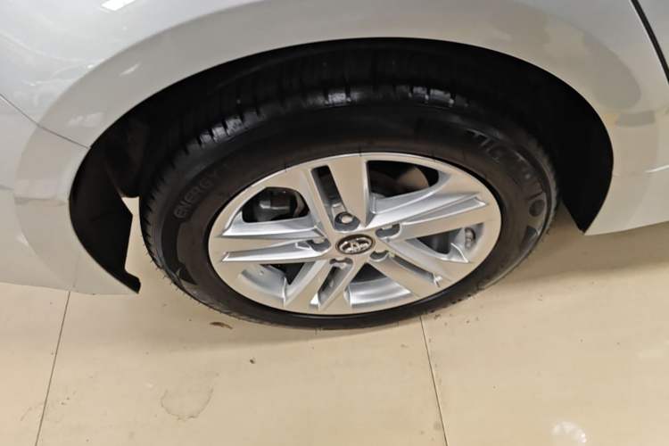 Used Toyota Levin 2021 185T CVT Luxury Edition Right Rear Wheel Hub