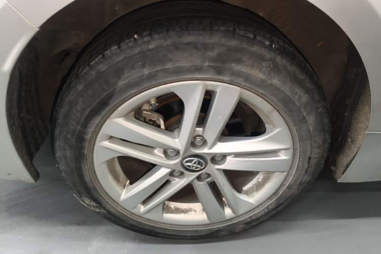 Used Toyota Levin 2021 185T CVT Luxury Edition Right Rear Wheel Hub
