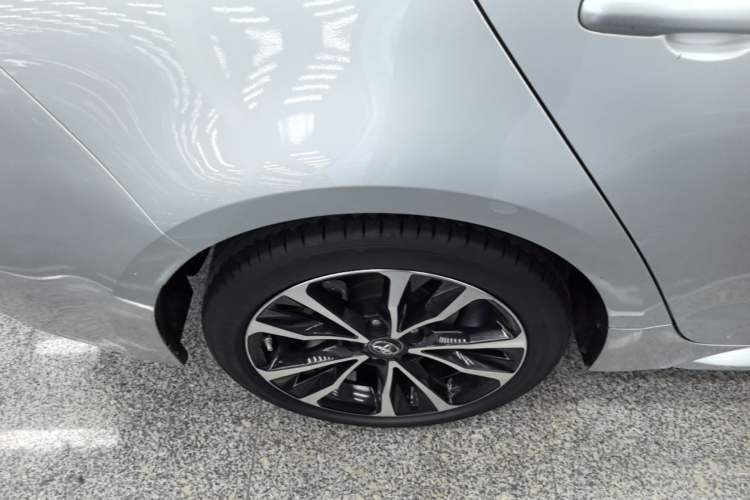 Used Toyota Levin 2021 185T CVT Sport Edition Right Rear Wheel Hub