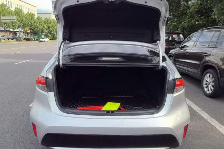 Used Toyota Levin 2021 185T CVT Luxury Edition Trunk